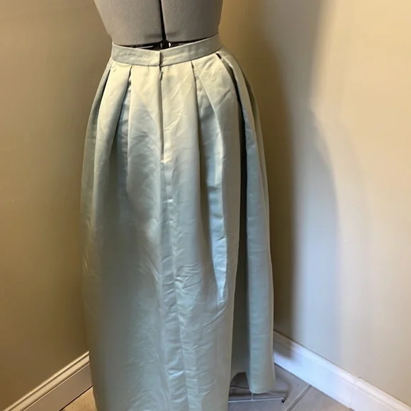 Vintage skirt Watters and Watters box pleat full length sage green satin soft